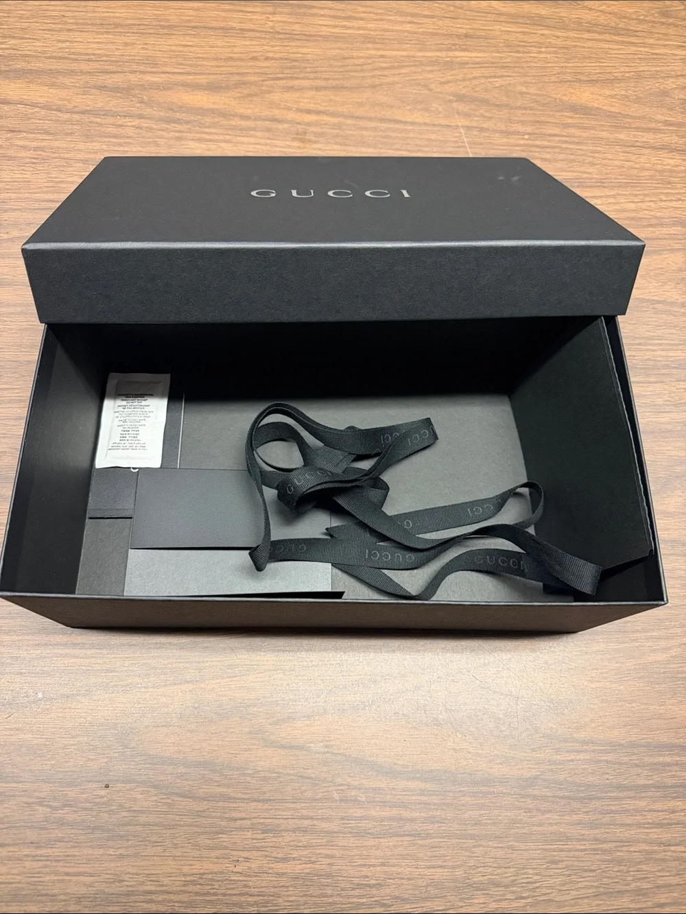 Gucci premium accessory